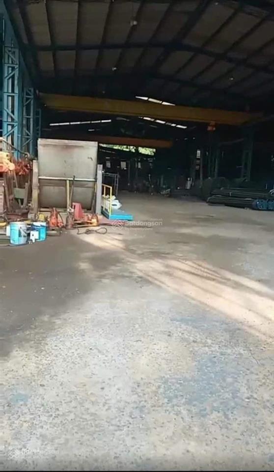Cho thuê kho, xưởng sẵn dt 600m2 khu vực gần cầu kiến an, dầm cẩu trục