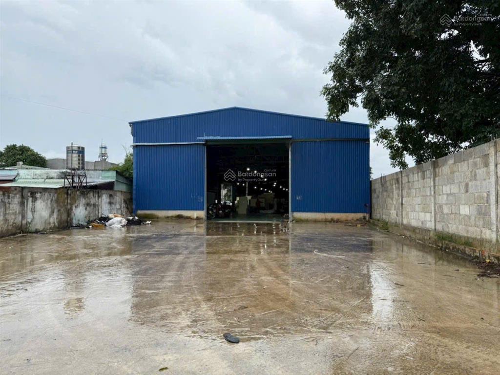 Xưởng mặt đường gần trịnh xá, cầu kiền dt 1000m2 khuôn viên 1400m2, giá toàn bộ chỉ 35tr