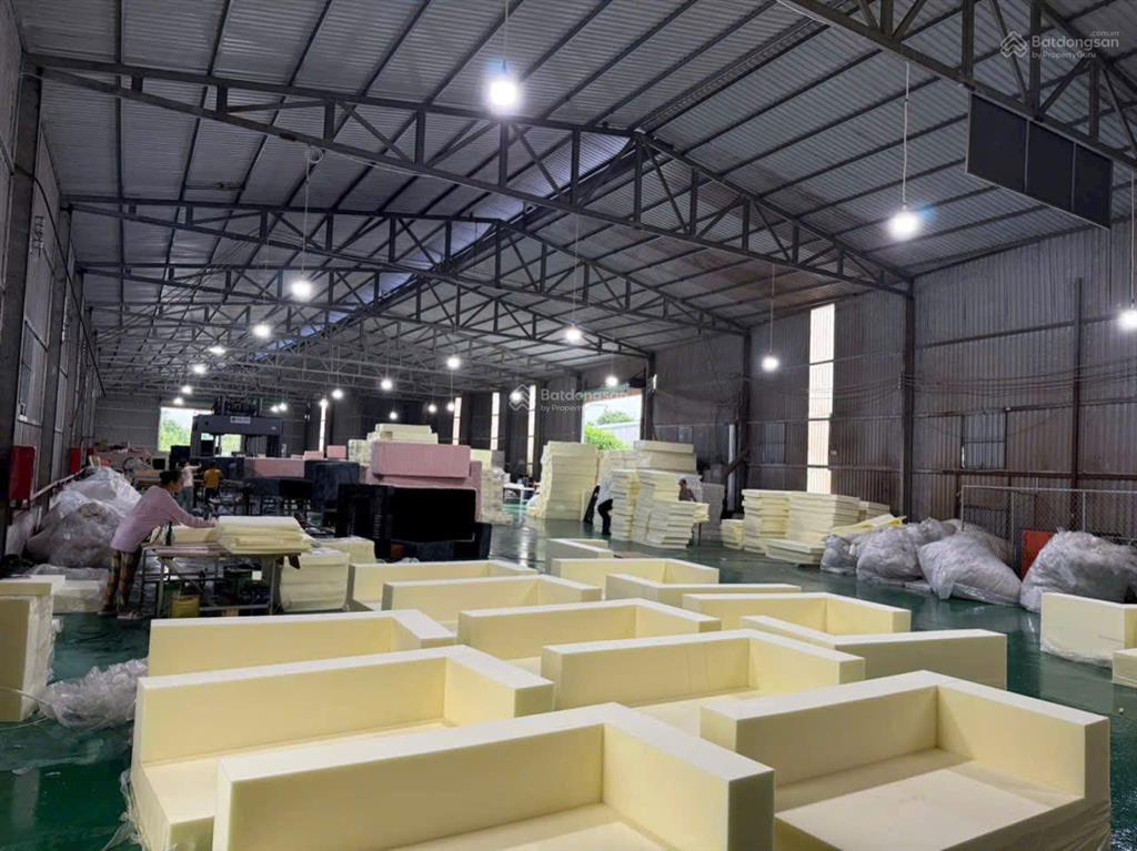 Xưởng mặt đường gần trịnh xá, cầu kiền dt 1000m2 khuôn viên 1400m2, giá toàn bộ chỉ 35tr