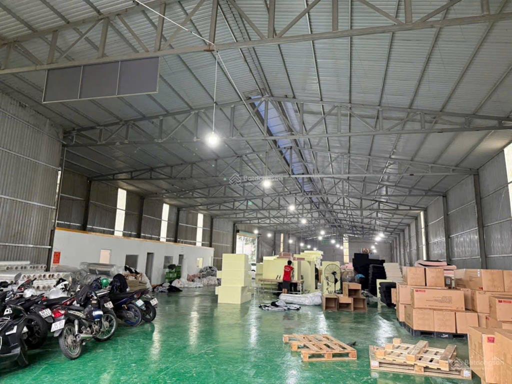 Xưởng mặt đường gần trịnh xá, cầu kiền dt 1000m2 khuôn viên 1400m2, giá toàn bộ chỉ 35tr