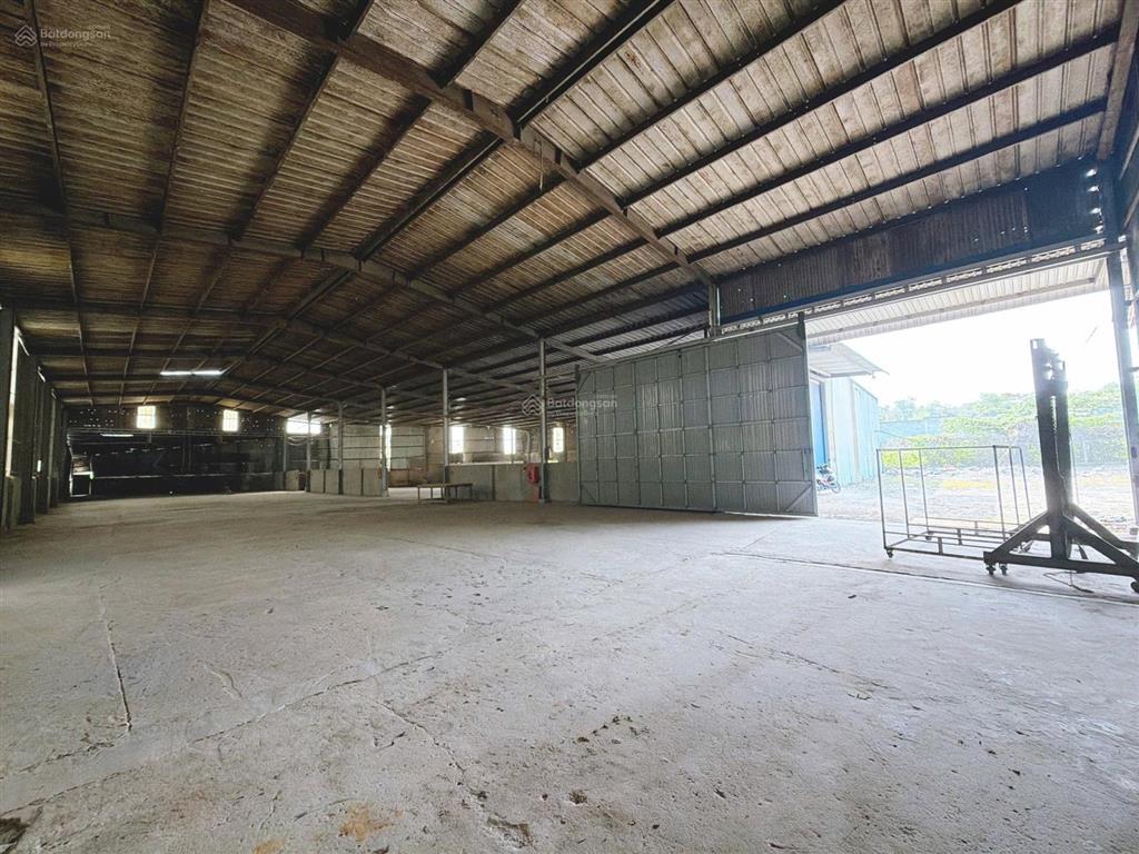 Kho xưởng bên kiến an có pccc vách tường, trạm điện riêng xa dân. lẻ được