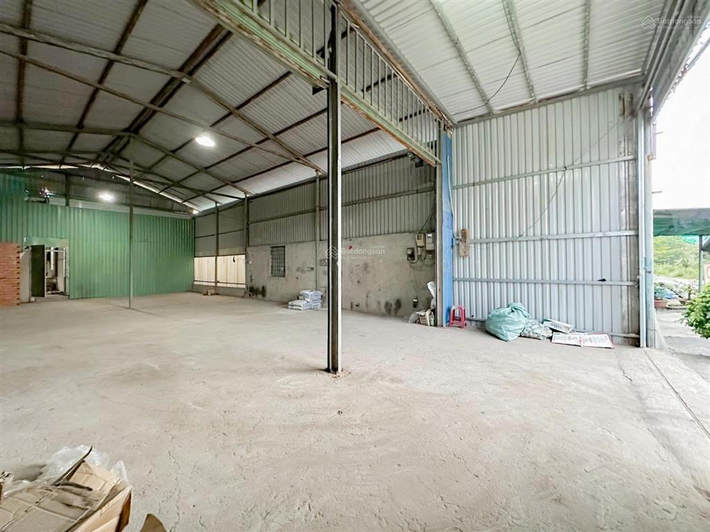 Xưởng bên tiên lãng, dt xưởng 800m2, công ra vào, sân rộng, giá chỉ 30tr/tháng