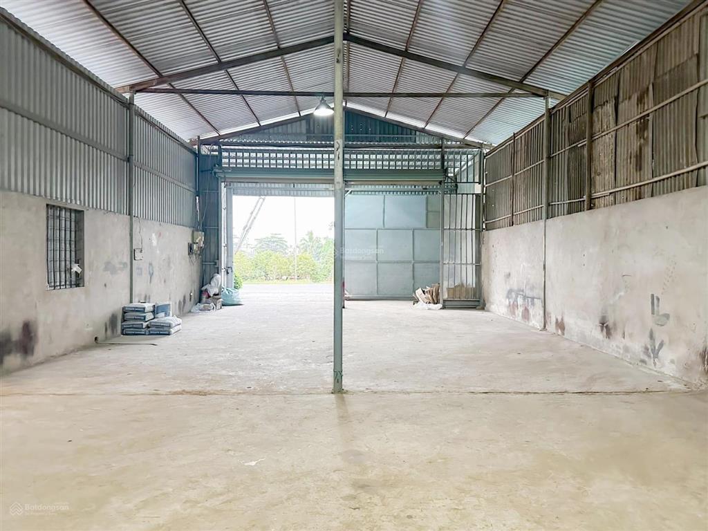 Xưởng bên tiên lãng, dt xưởng 800m2, công ra vào, sân rộng, giá chỉ 30tr/tháng