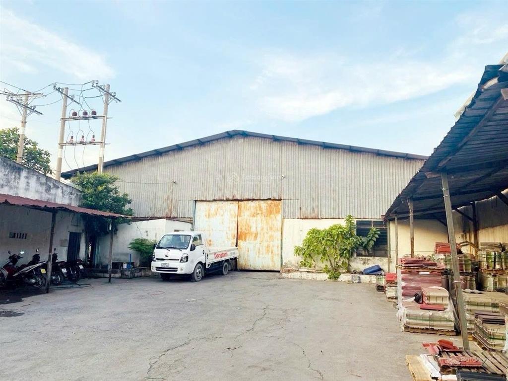Xưởng bên tiên lãng, dt xưởng 800m2, công ra vào, sân rộng, giá chỉ 30tr/tháng