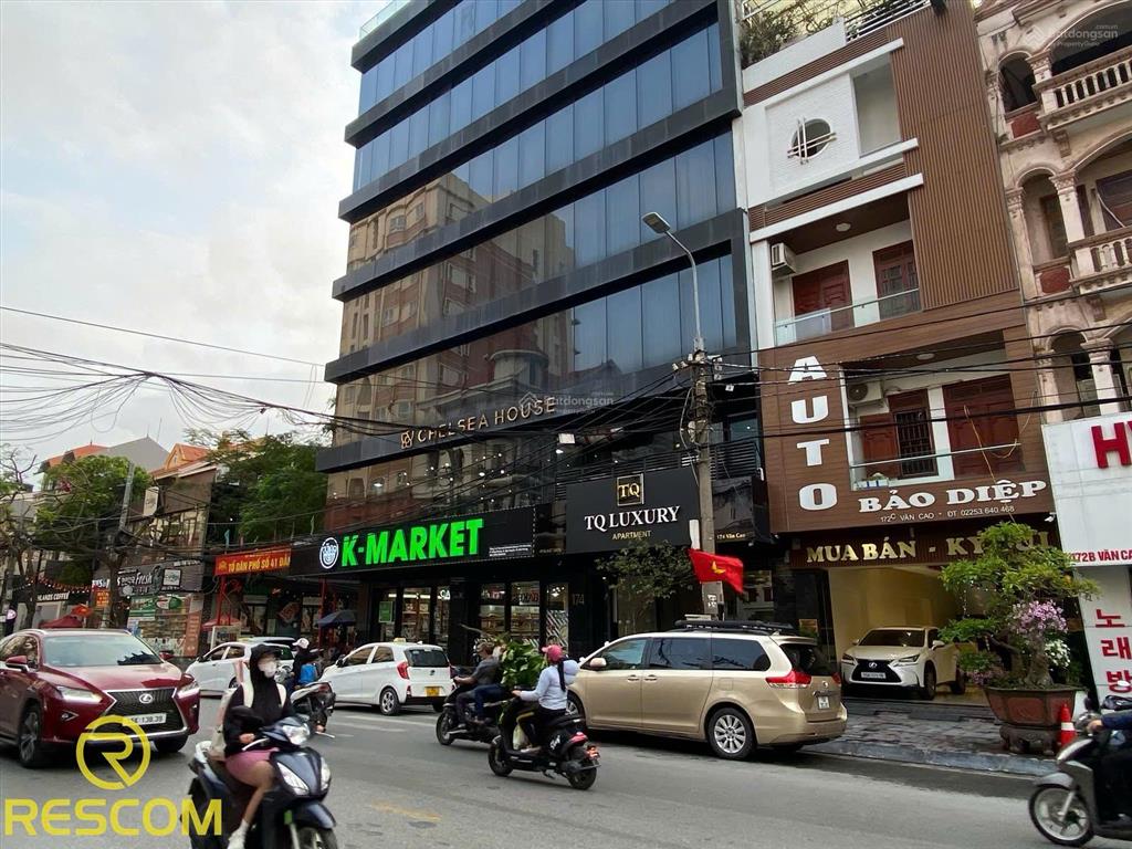 Nhà lô góc 2 mặt phố văn cao, vị trí đẹp