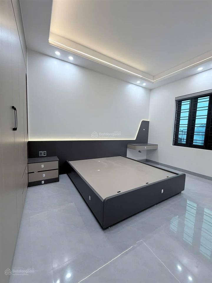 Bán căn nhà 5 tầng có thang máy tuyến 1 lê hồng phong