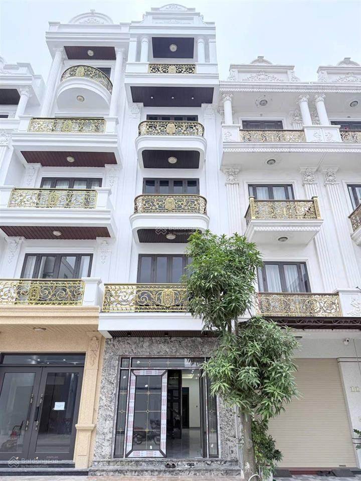 Bán căn nhà 5 tầng có thang máy tuyến 1 lê hồng phong