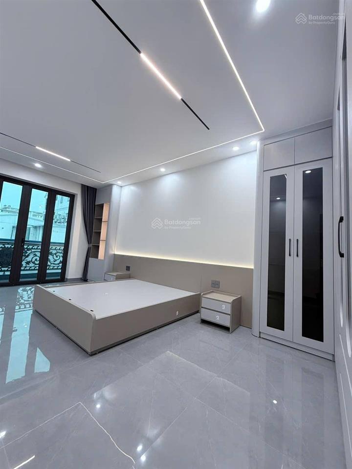 Bán căn nhà 5 tầng có thang máy tuyến 1 lê hồng phong