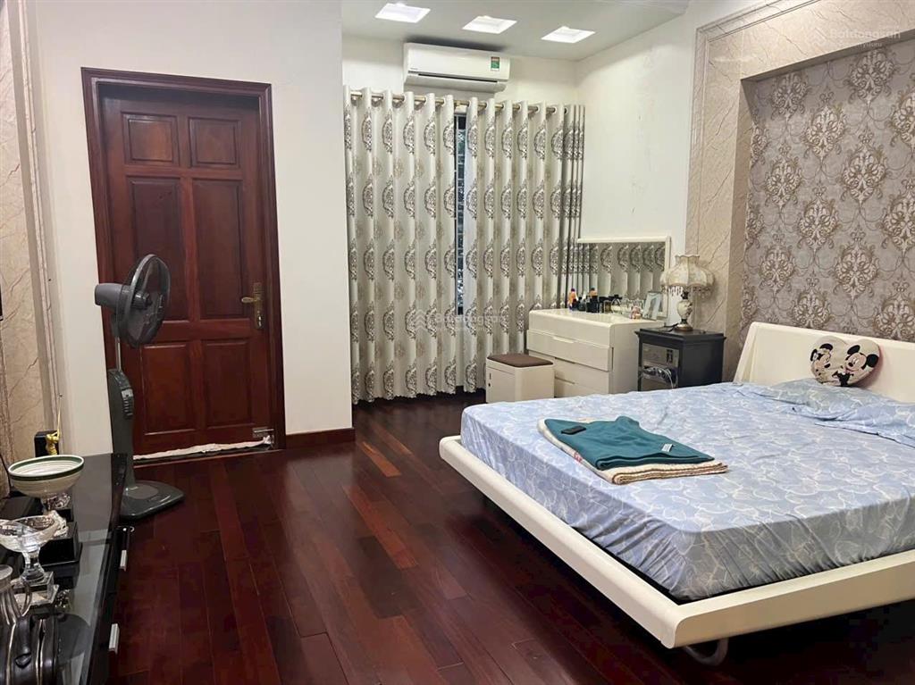 Bán nhà 4 tầng trung lực, hải an đường rộng 12m cả vỉa hè