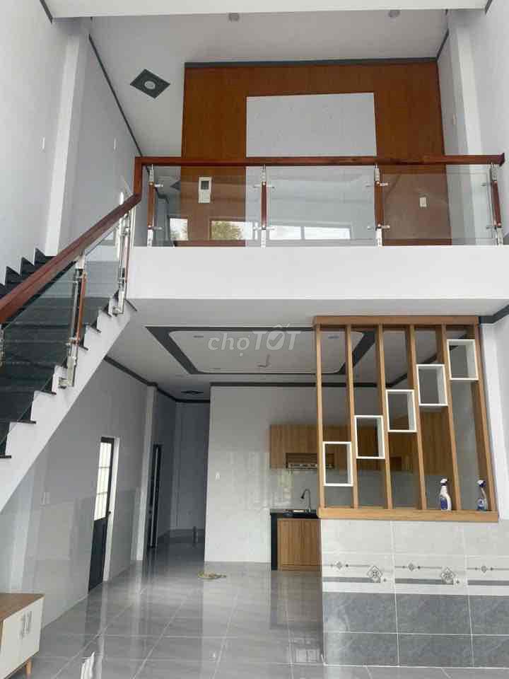 BÁN NHÀ MỚI XÂY HỐ NAI 3, TP. ĐỒNG NAI  - SÂN Ô TÔ 5M, THIẾT KẾ ĐÓN NẮ