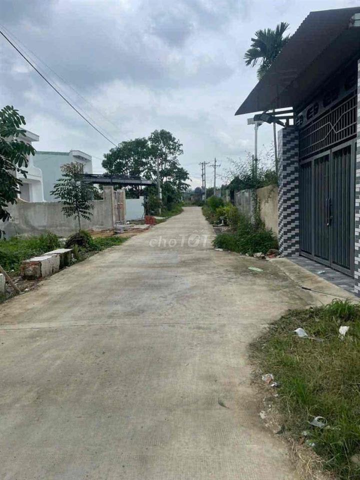 BÁN NHÀ MỚI XÂY HỐ NAI 3, TP. ĐỒNG NAI  - SÂN Ô TÔ 5M, THIẾT KẾ ĐÓN NẮ