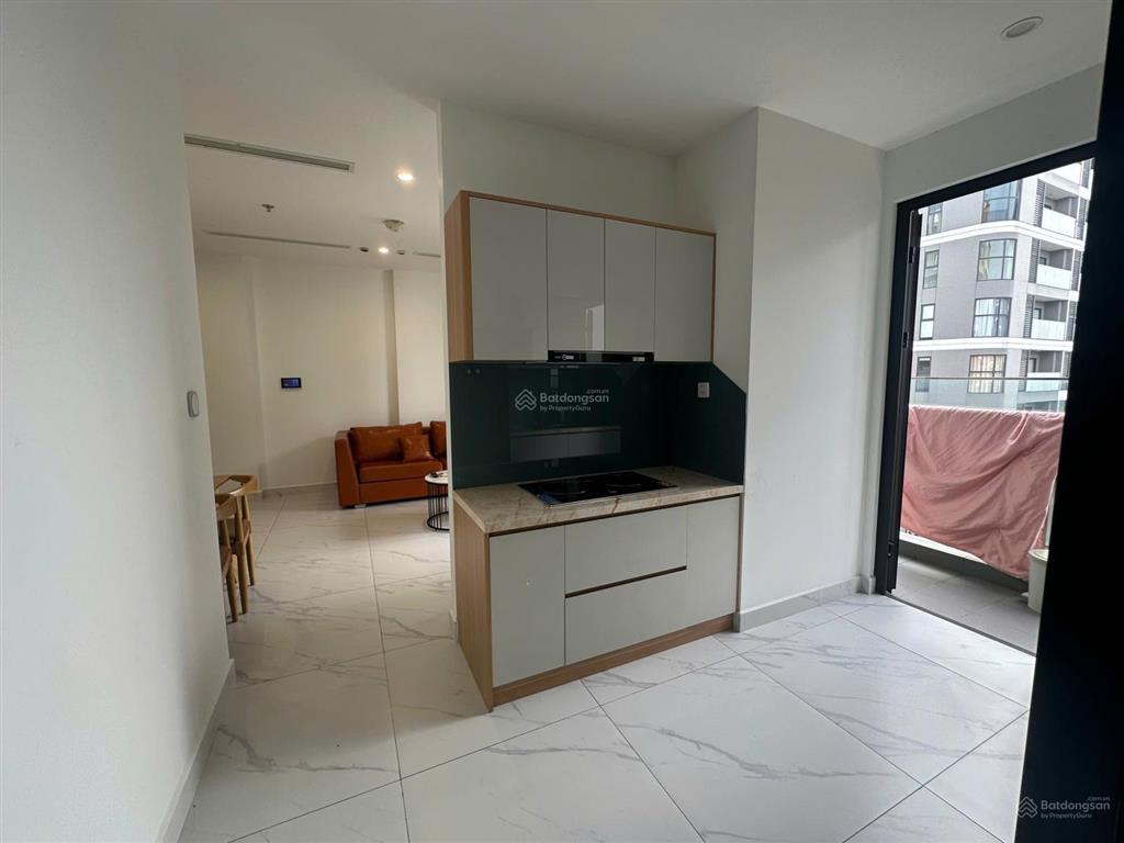 Căn hộ góc 2pn cho thuê tại the beverly view nội khu