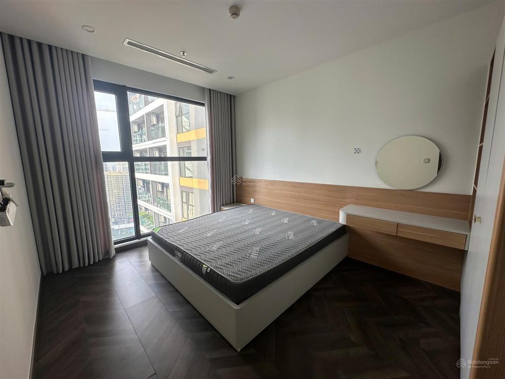 Căn hộ góc 2pn cho thuê tại the beverly view nội khu