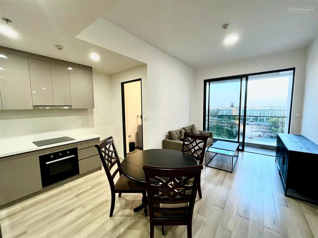Cần cho thuê căn hộ 1pn vinhomes grand park tầng trung giá tốt