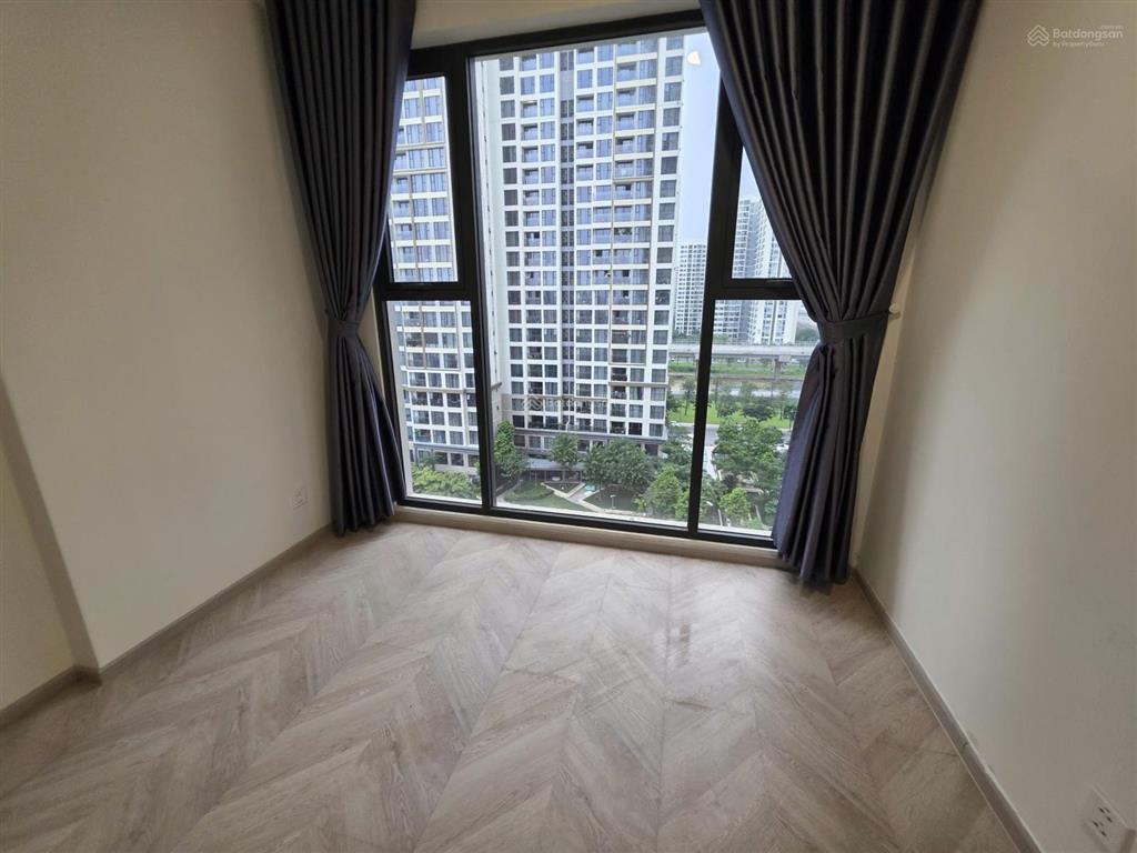 Bán căn hộ 2pn view nội khu masteri centre point