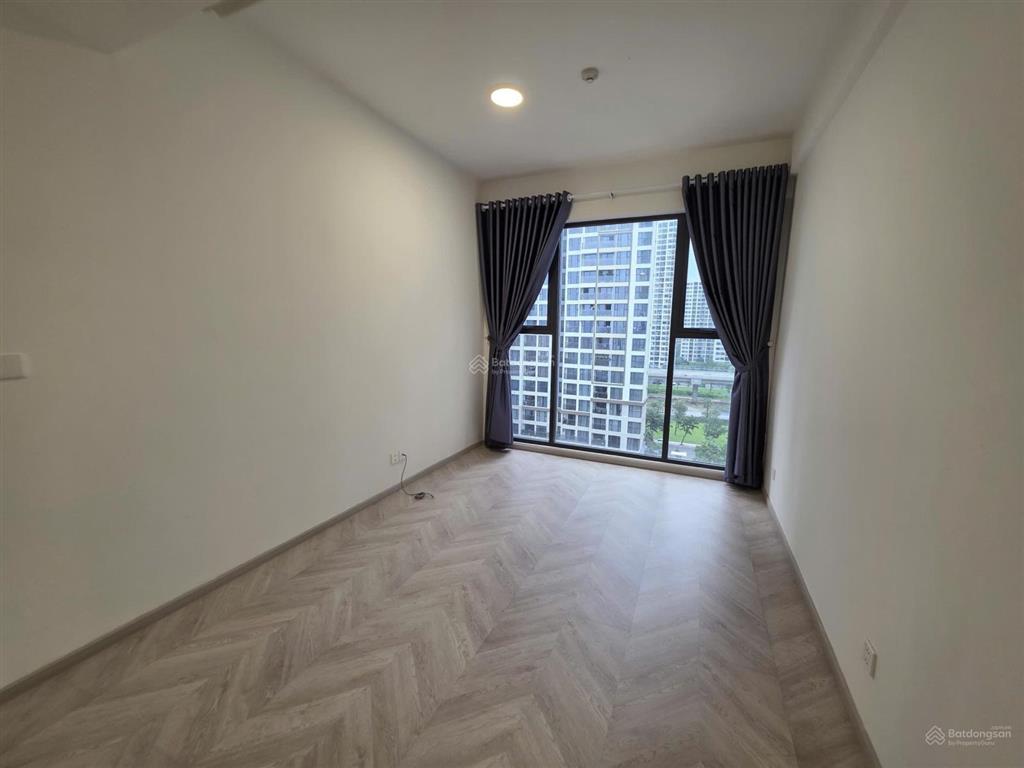 Bán căn hộ 2pn view nội khu masteri centre point