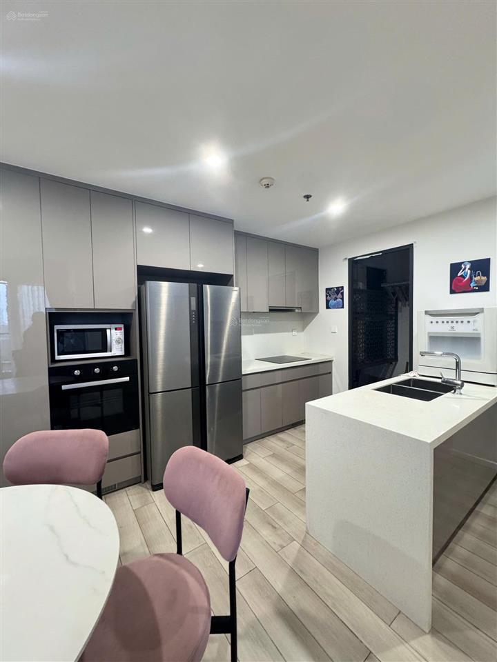 Cho thuê căn 3pn masteri centre point hướng đông nam view nội khu
