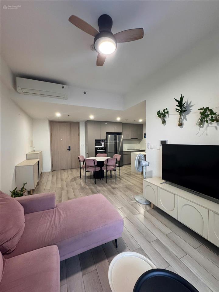 Cho thuê căn 3pn masteri centre point hướng đông nam view nội khu