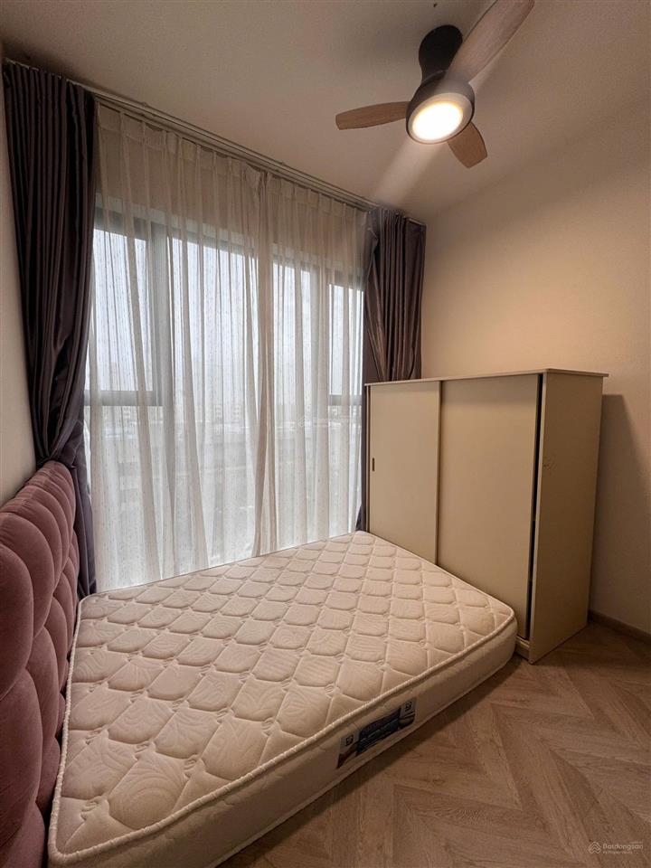 Cho thuê căn 3pn masteri centre point hướng đông nam view nội khu