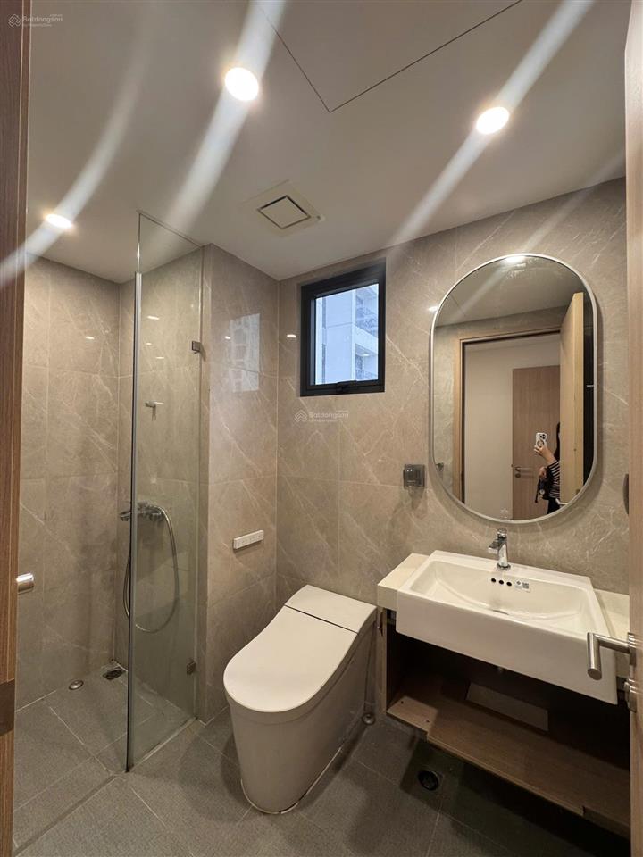 Cho thuê căn 3pn masteri centre point hướng đông nam view nội khu