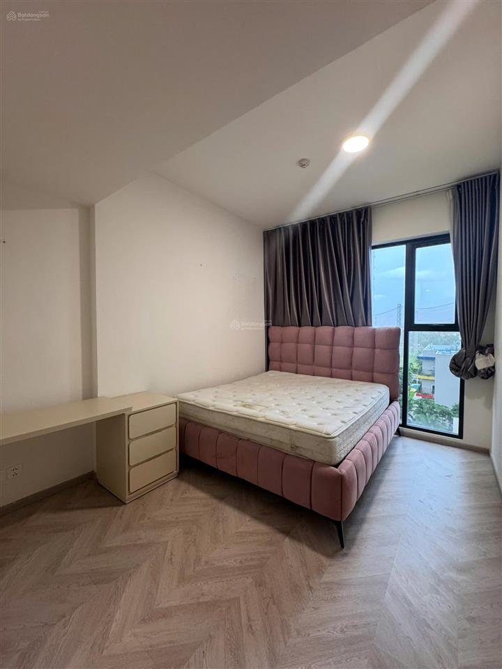 Cho thuê căn 3pn masteri centre point hướng đông nam view nội khu