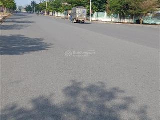 Bán kho xưởng khuôn viên 5.000m2, xưởng 3.100m2, tại kcn tân đô, long an, giá bán 45 tỷ