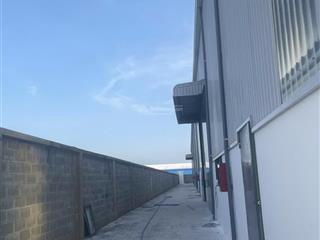 Cho thuê kho xưởng, khuôn viên 2.500m2, xưởng 2.000m2, kcn đức hòa long an (tây ninh mới)