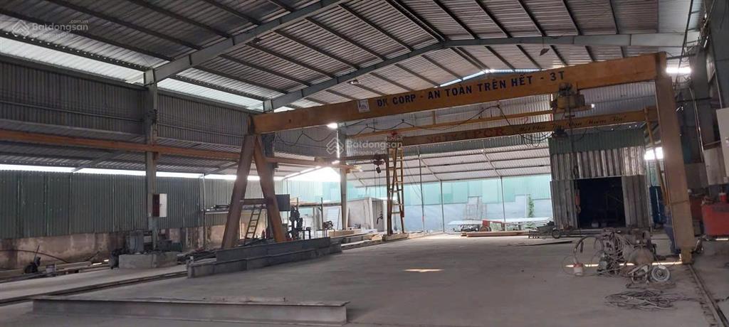Cho thuê nhà xưởng 1.200m² kcn xuyên á giá 100 triệu/tháng