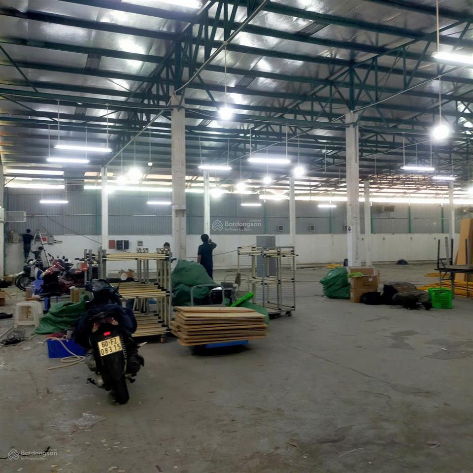 Cho thuê nhà xưởng đường 1000m2 quận tân phú