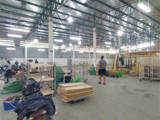 Cho thuê nhà xưởng đường 1000m2 quận tân phú