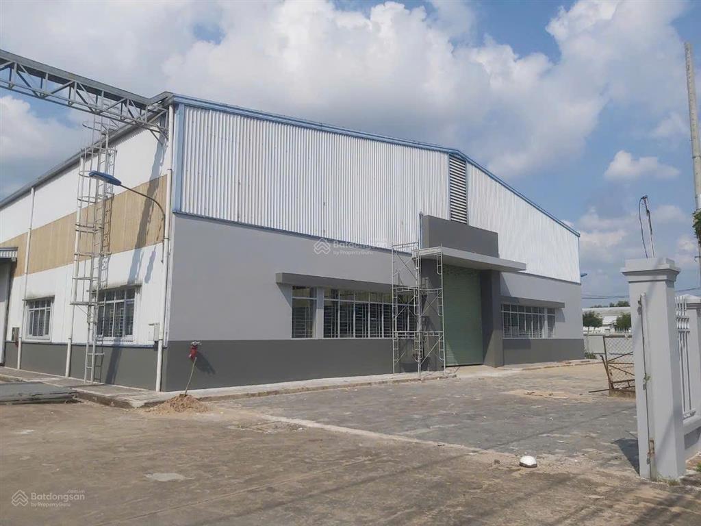 Kho xưởng kcn đức hòa long an cho thuê dt 2880m2 giá 265 tr/th