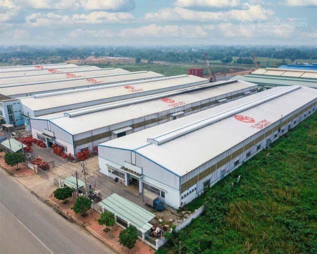 Kho xưởng kcn đức hòa long an cho thuê dt 2880m2 giá 265 tr/th