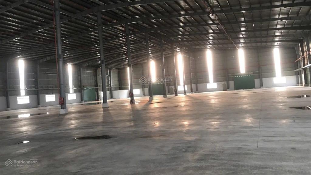 Kho xưởng kcn đức hòa long an cho thuê dt 2880m2 giá 265 tr/th
