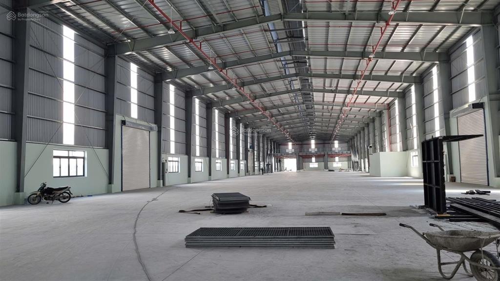Cho thuê kho xưởng kcn long an khuôn viên 6.500m², giá thuê 3 usd/m² ~ 75ng/m²