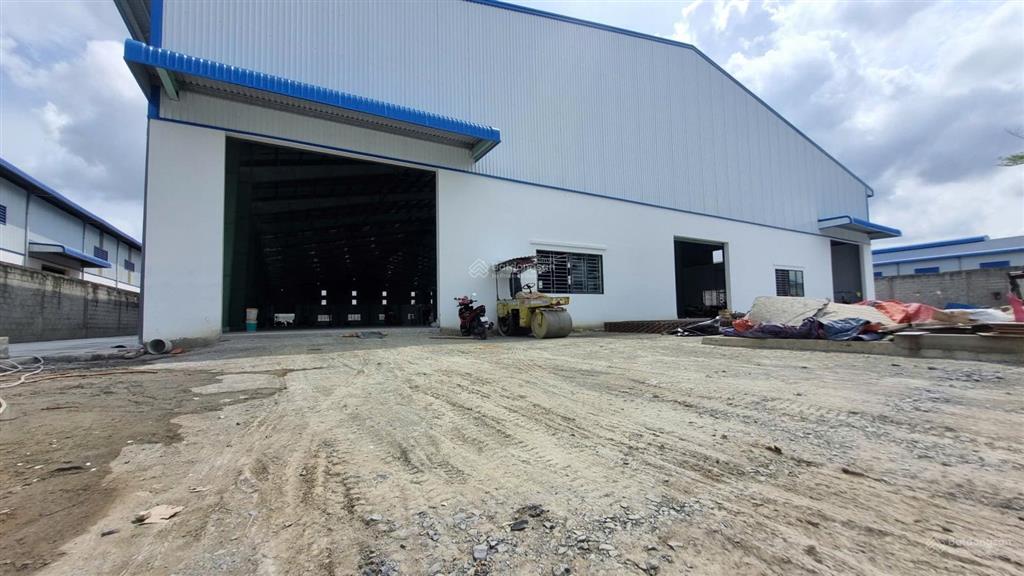 Cho thuê kho quốc lộ 1a bến lức long an  1000m2diện tích linh hoạt
