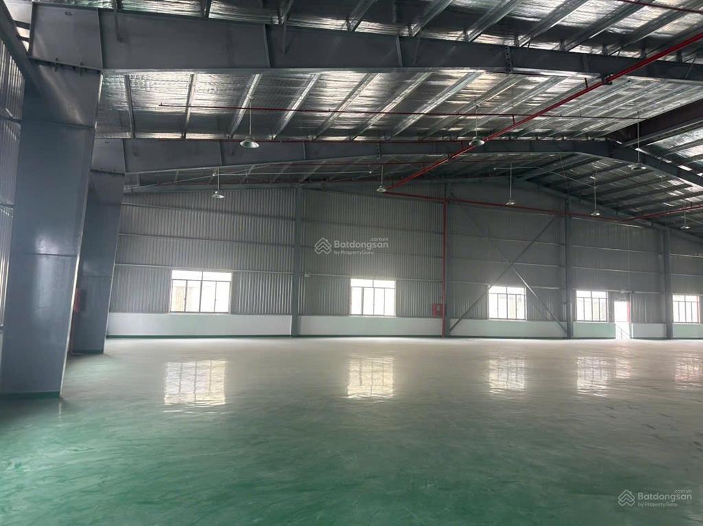 Cho thuê kho xưởng trong kcn tân đức 2150 m2 giá 3,5 usd