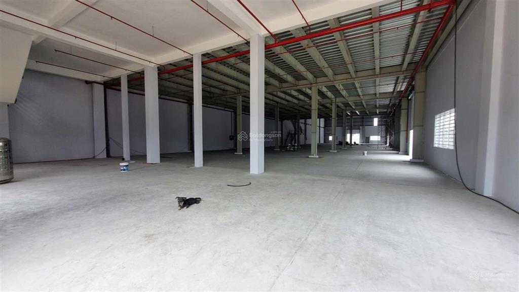 Cho thuê nhà xưởng mới xây tại đức hòa, long an  kv 2.400m2  3.5$/m2 ~ 90ng/m2  pccc tự động