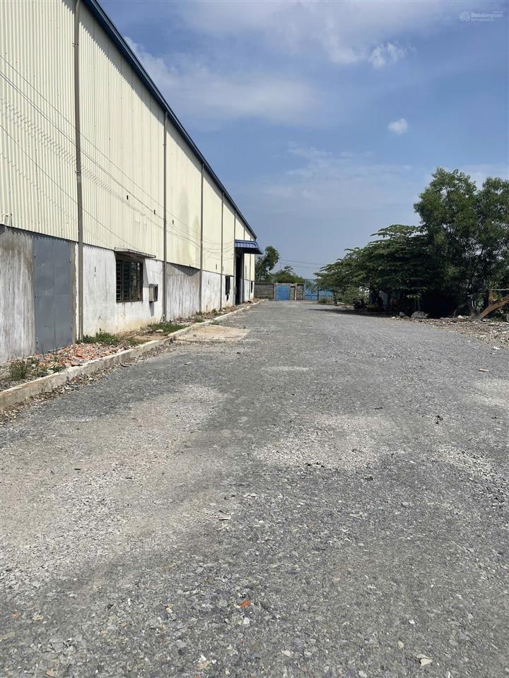 Bán đất khu vực tân an long an dt 2.4ha131$/m2pháp lý đầy đủ chỉn chu bàn giao ngay