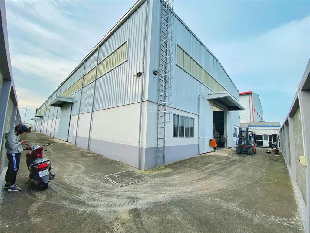 Bán nhà xưởng đang cho thuê có sẵn dòng tiền khu vực long an 3.000m2  33 tỷ