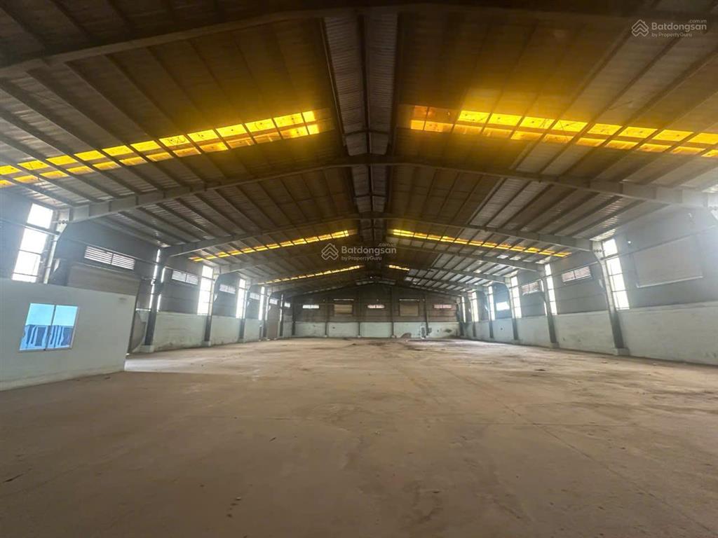 Cho thuê nhà xưởng cụm cn bến lức long an 2.000m², pccc đầy đủ giá 3$/m2 còn thương lượng