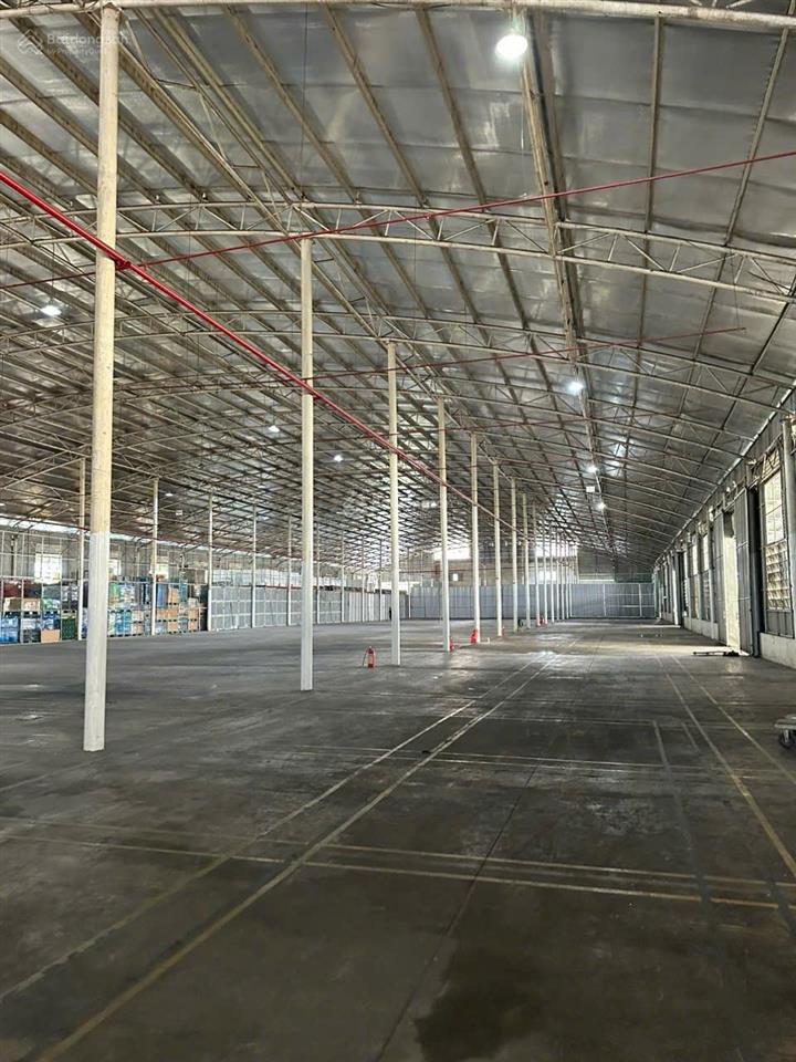 Chính chủ cho thuê kho xưởng 2000m2 kcn long hậu, long an  giá 120k/m2