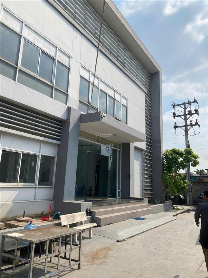 Cho thuê kho trong kcn tân tạo kv 5.500m2  k 2.800m2 pccc tự động 117ngh/m2 hợp đồng dài hạn