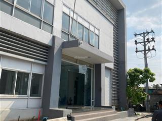 Cho thuê kho trong kcn tân tạo kv 5.500m2  k 2.800m2 pccc tự động 117ngh/m2 hợp đồng dài hạn