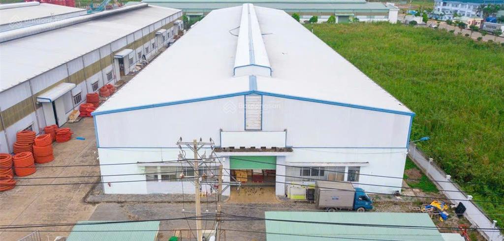 Cho thuê kho trong kcn tân tạo kv 5.500m2  k 2.800m2 pccc tự động 117ngh/m2 hợp đồng dài hạn