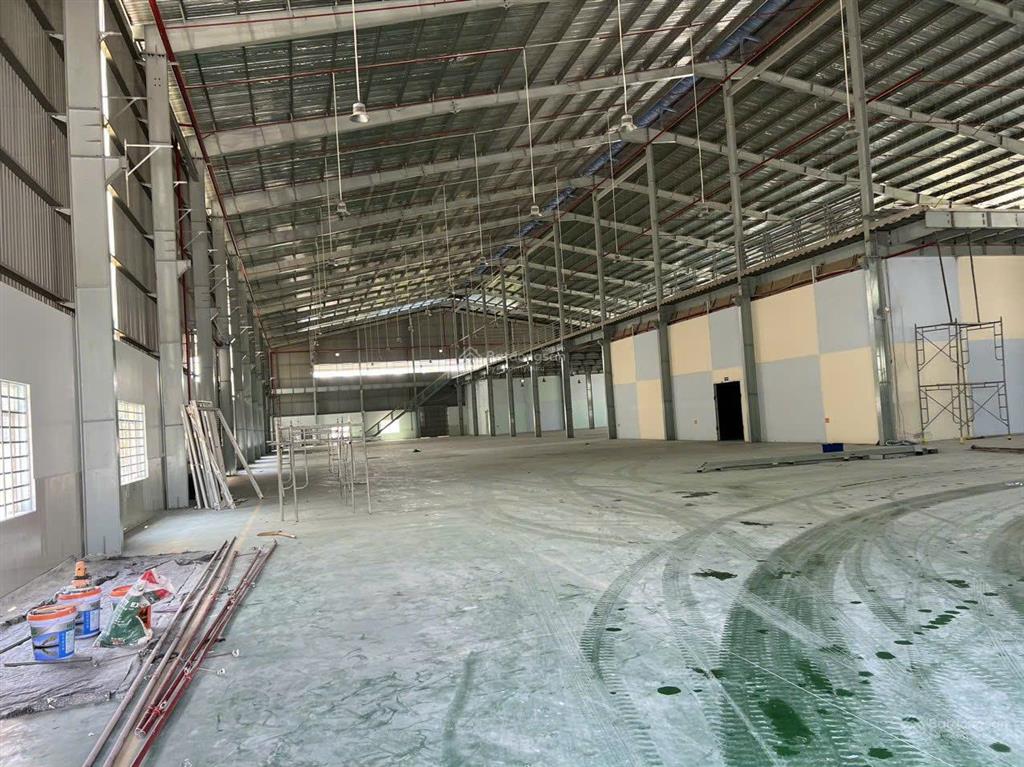 Cho thuê kho xưởng kv 3.000m2, nx 2.000m2, pccc tự động, bình điện lớn, xuất được vat, 150tr/th