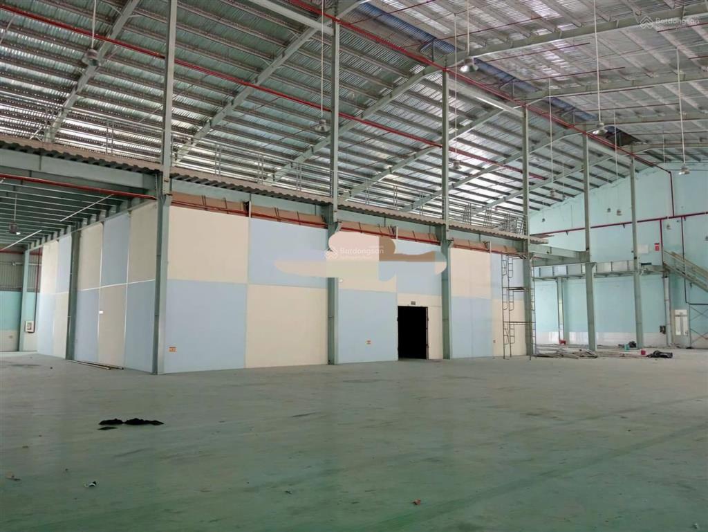 Cho thuê kho xưởng kv 3.000m2, nx 2.000m2, pccc tự động, bình điện lớn, xuất được vat, 150tr/th