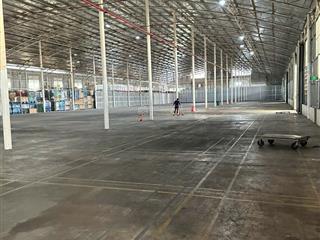 Chính chủ cho thuê nhà xưởng 2000m2, kcn long hậu, giá chỉ 120k/m2
