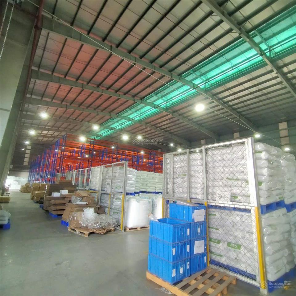 Cho thuê kho trong kcn tân đức  kv 9.000m2  nx 5.200m2  pccc tự động  90ng/m2  dt linh hoạt