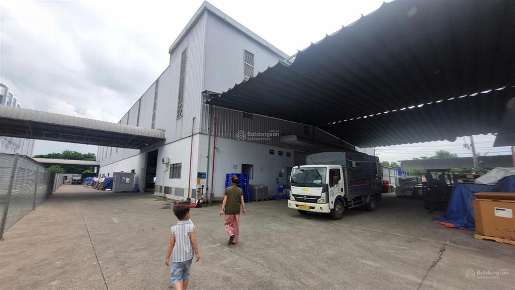 Cho thuê kho trong kcn tân đức  kv 9.000m2  nx 5.200m2  pccc tự động  90ng/m2  dt linh hoạt