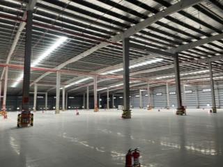 Cho thuê kho xưởng trong kcn bến lức long an, kv 5.500m2, nx 3.600m2, pccc tự động, 3.5$/m2~91ng/m2